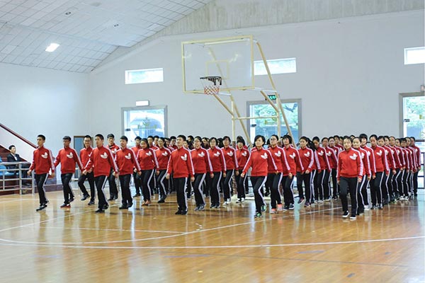 ������ѧԺʦ���μ��ڽ�ԺУ�˶���